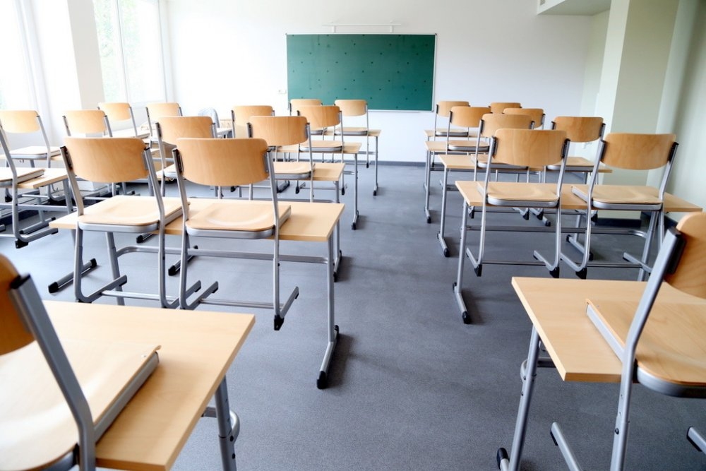 Šajā mācību gadā izglītības iestādēs nebija reģistrēti gandrīz 18 000 bērnu