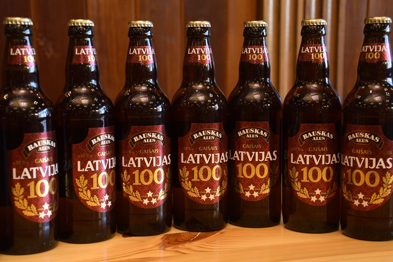 Simtgadei dāvina jaunu alu