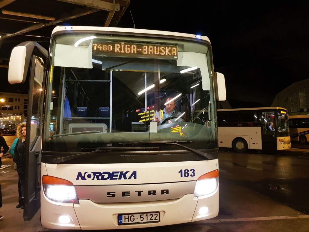 Aicina ierobežot nelegālo pasažieru pārvadātāju darbību