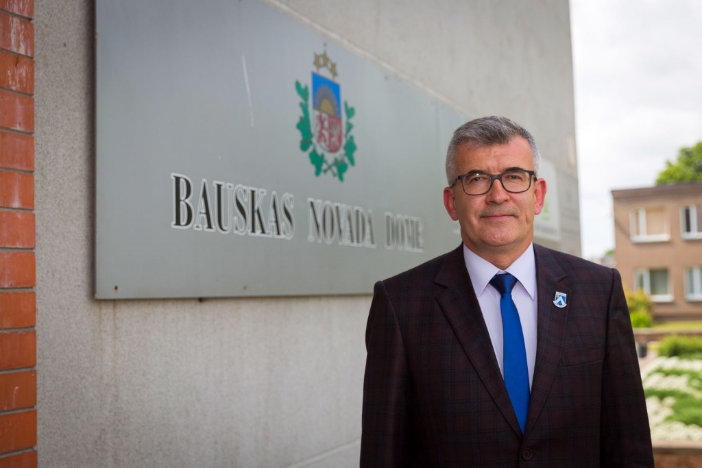 Bauskas novada domes priekšsēdētāja Ābelnieka alga augusi par teju 7%