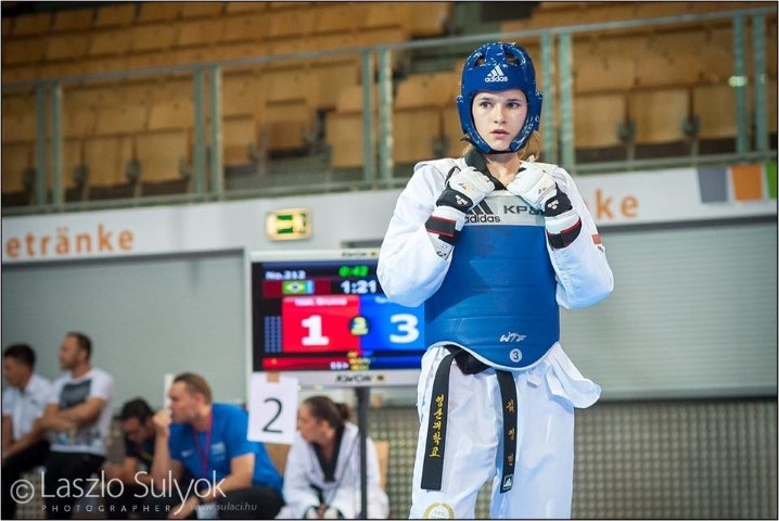 Taekvondo cīkstone Inese Tarvida izcīna sudrabu Eiropas čempionātā