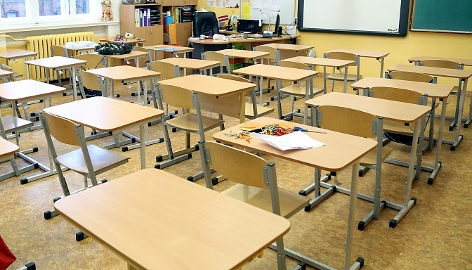 Skolā Zemgalē noplūst latviešu valodas eksāmena domraksta temati