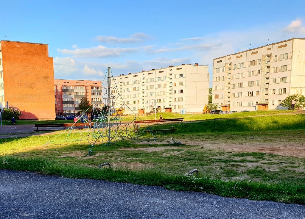 Bērnus un jauniešus aicina uz pasākumu «Astes vējā plīvo»