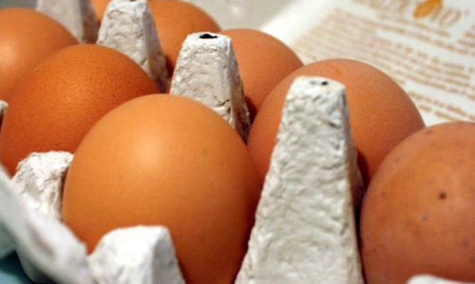 Sliktākas graudu ražas dēļ prognozē arī vistas gaļas un olu cenu kāpumu