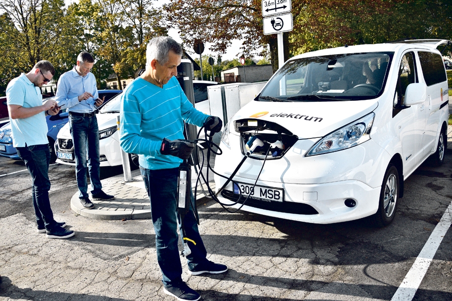 Elektromobiļus uzlādē Bauskā