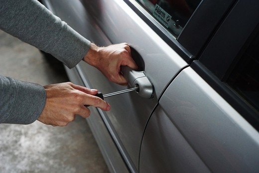 Garnadži Latvijā nesmādē arī auto, kas vecāki par 10 gadiem