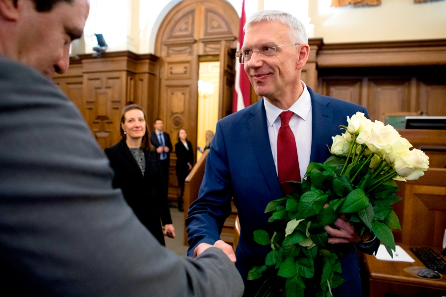 Saeima ar 61 balsi apstiprina Krišjāņa Kariņa veidoto valdību