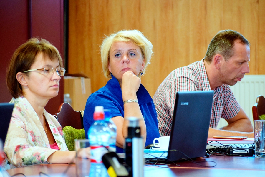 Liene Batņa noliks deputātes mandātu
