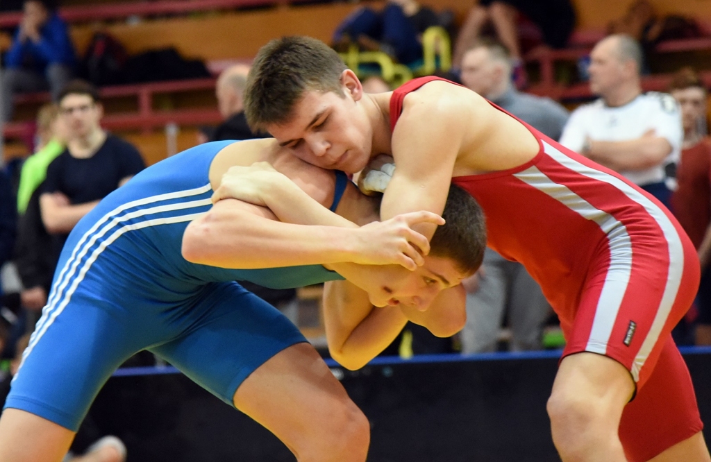 FOTO: Bauskā aizvadīts Latvijas kadetu čempionāts brīvajā cīņā