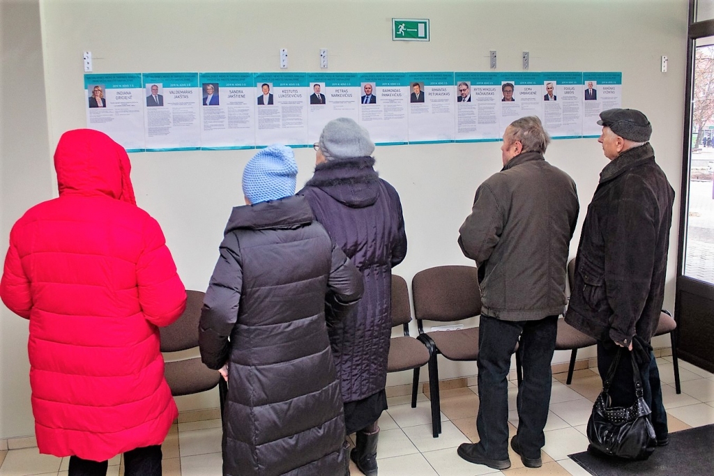 Pašvaldību vēlēšanas Lietuvā vēl nav beigušās
