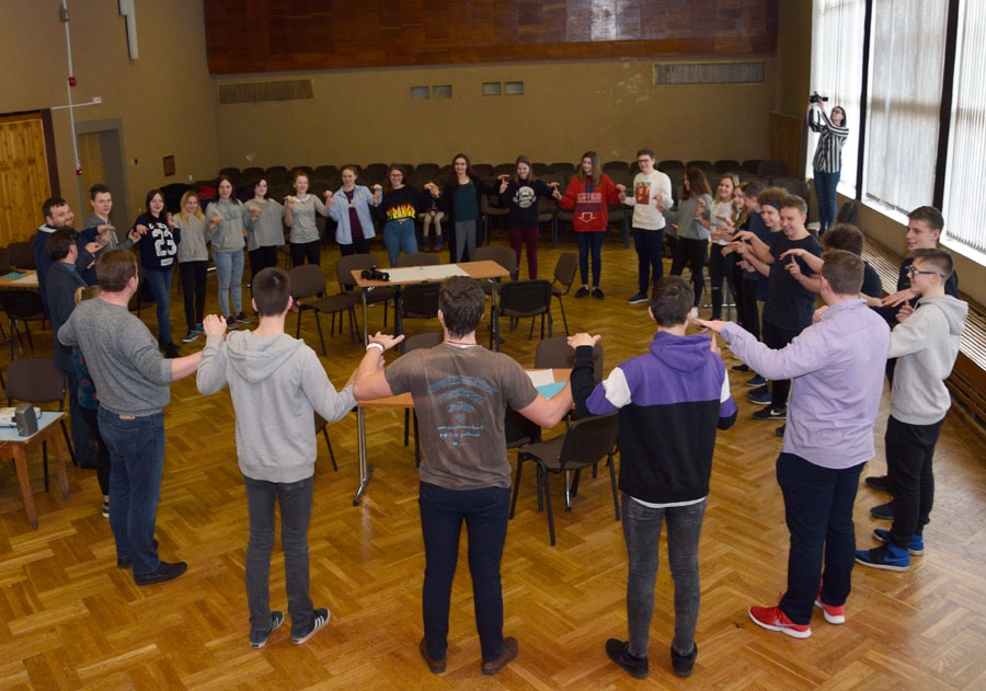 Forumā jaunieši spriež par sporta attīstīšanu