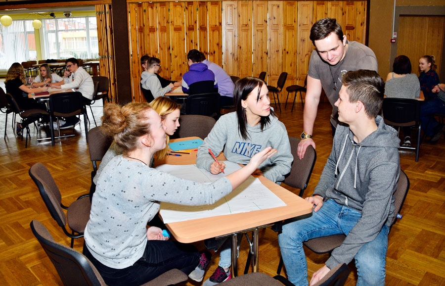 Forumā Vecumnieku novada jaunieši spriež par sporta attīstīšanu