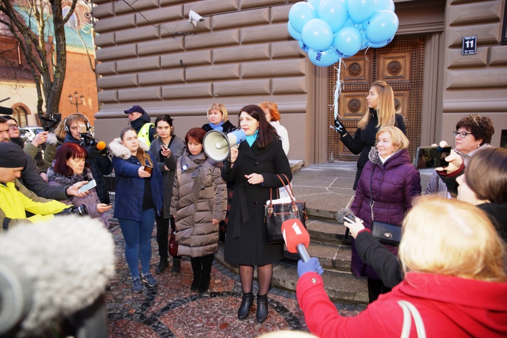 Pedagogu arodbiedrība sāk streika procedūru