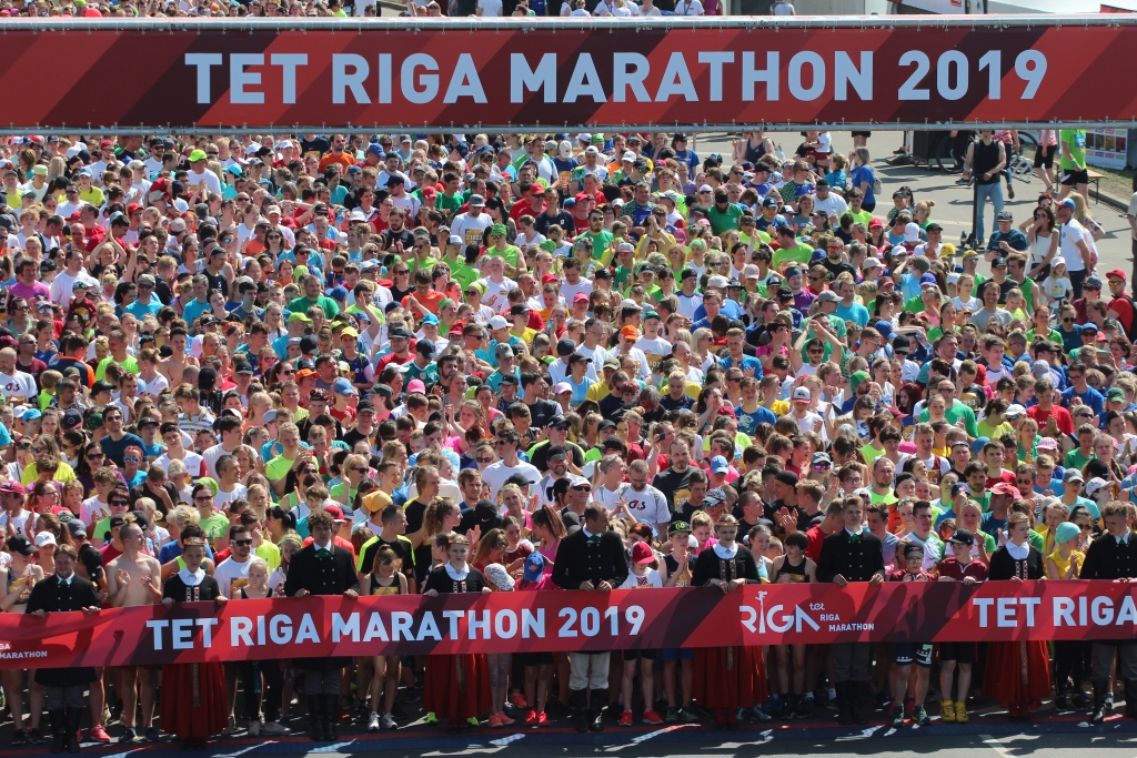 FOTO: Rīgas maratons aizrāvis tūkstošus