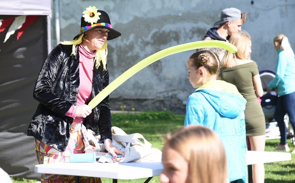 FOTO: Bauskas bērnu un jauniešu centra dalībnieki rāda daudzpusīgo veikumu