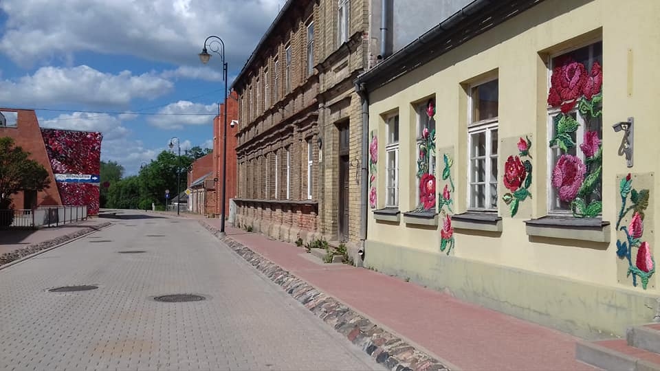 Plenēra laikā Bauskā tiks papildināta Rīgas ielas rožu aleja