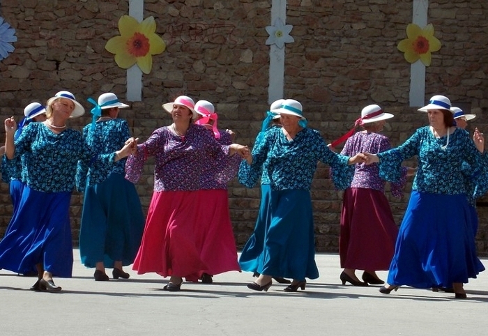 Senioru deju festivālā Bauskā cildinās Annas