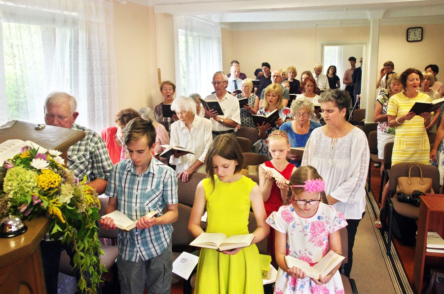 Bauskas adventisti laikmetu viļņos