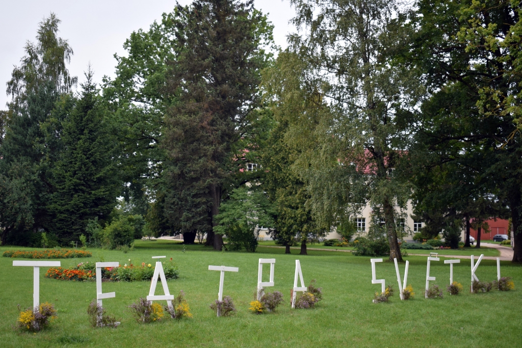 FOTO: Vecumnieku novada Stelpē izskan tradicionālie Teātra svētki