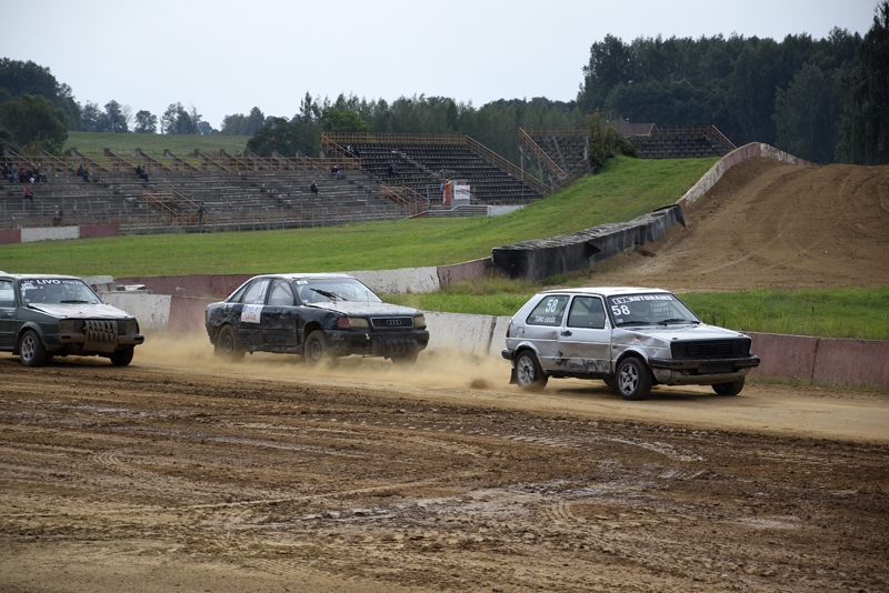 FOTO: Latvijas rallijkrosa un autokrosa sezona noslēdzas Mūsas trasē