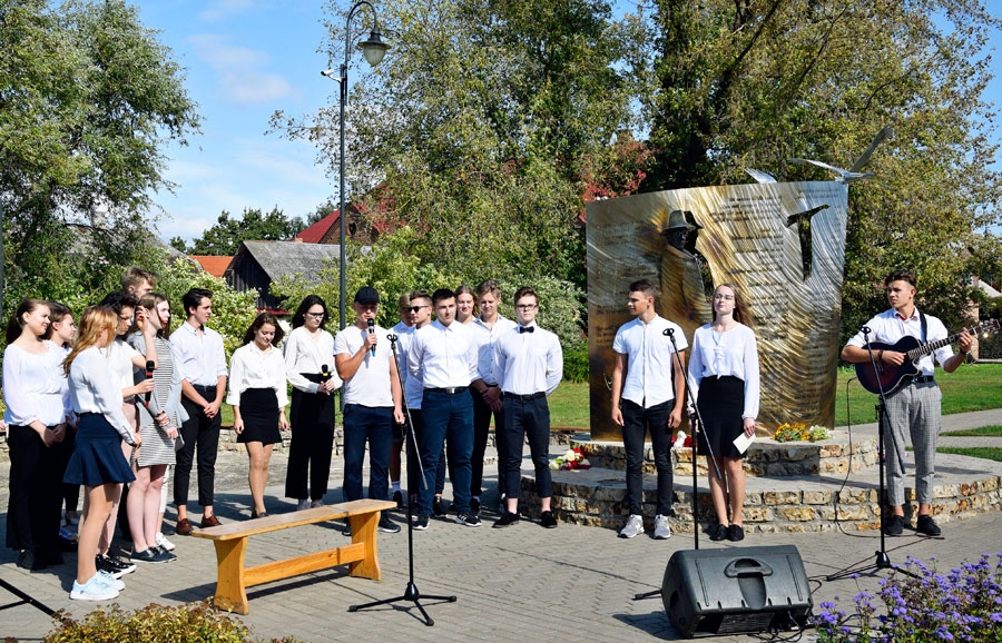 Sirsnīgi un gaiši veltījumi