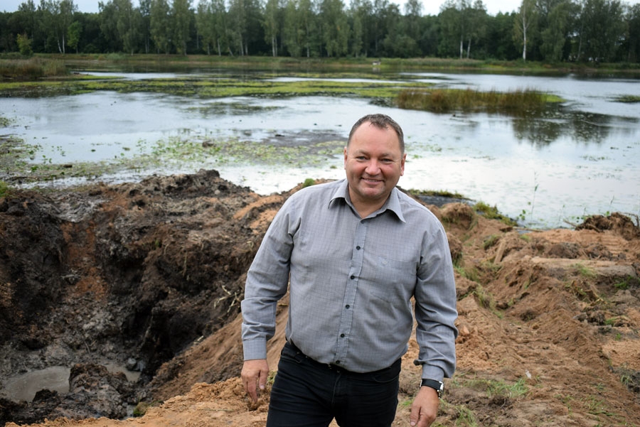 Vecumniekos pie Jaunā ezera maina cauruļvadu
