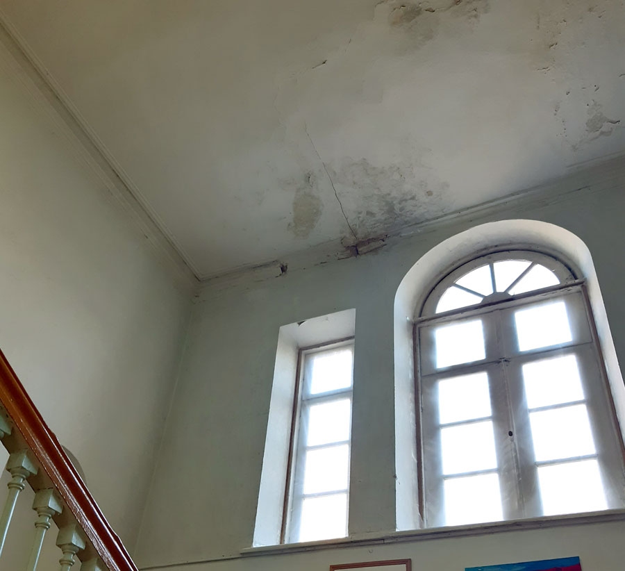Svitenes pils ēkai nepieciešams jumta remonts