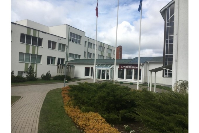 Ministre mainījusi skolēnu skaita kritērijus vidusskolās