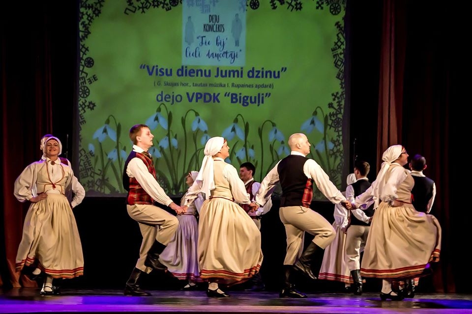Deju kolektīvs «Biguļi» aicina uz sadraudzības koncertu Bauskā