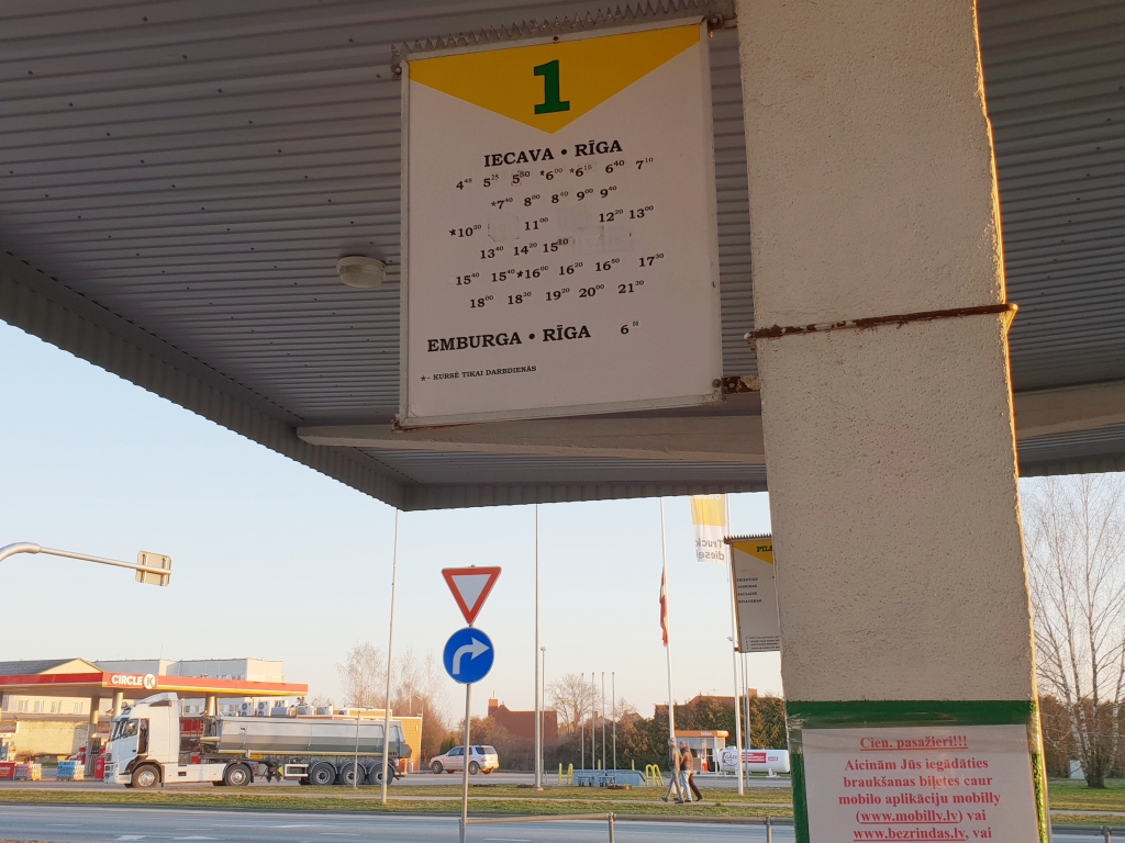 No 25. marta slēdz vairākus autobusu reisus