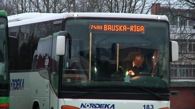 Autotransporta direkcija iecerējusi izmēģināt komercpārvadājumus reģionālajos maršrutos; Rīga-Bauska varētu kļūt par komerclīniju un iztikt bez valsts dotācijām