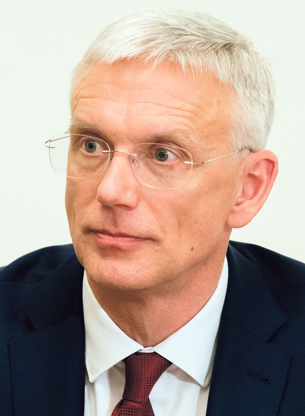 Komentāri: SVINĒSIM LĪGO!