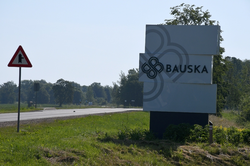 Nomainīts Bauskas nosaukuma zīmju vizuālais noformējums