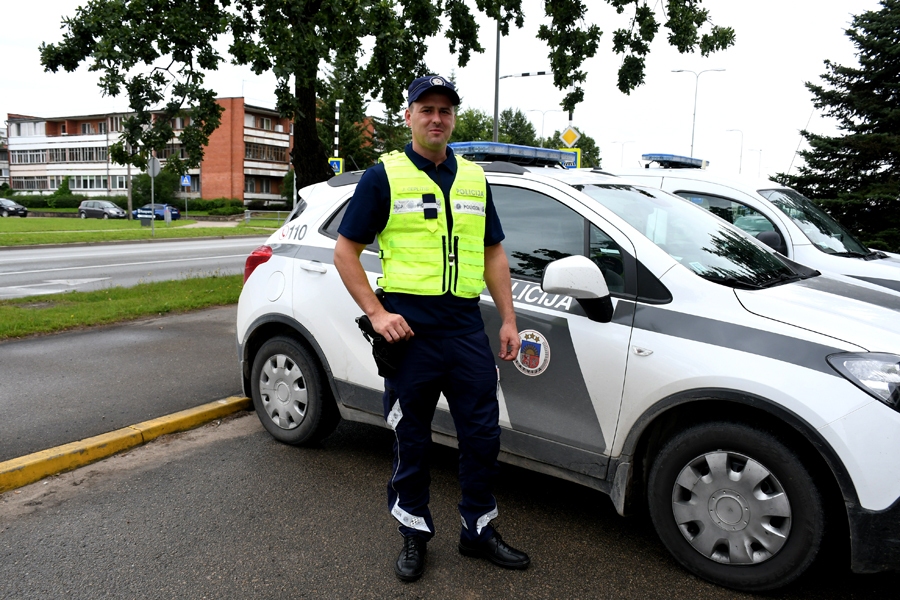 Valsts policijai – jaunā dizaina formastērpi