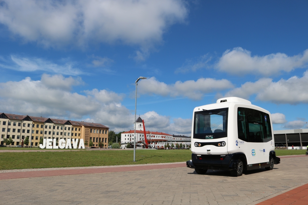 Baušķeniekus aicina Jelgavā un Aizkrauklē izmēģināt bezpilota autobusu