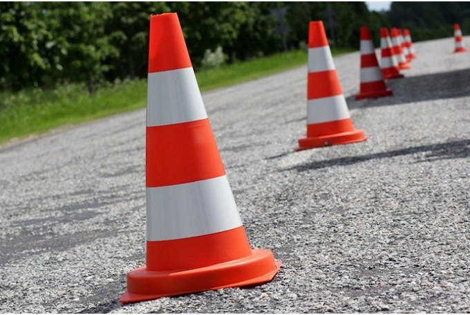 Zemgales reģionā virsmas apstrāde uz asfalta seguma autoceļiem šogad veikta 55 kilometru garumā