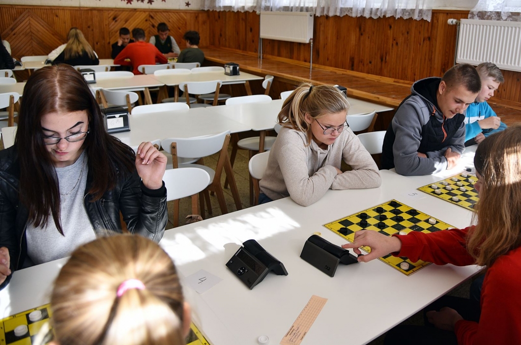 Latvijas skolu spartakiādes finālsacensībās dambretē panākumi Bauskas ģimnāzijas audzēkņiem