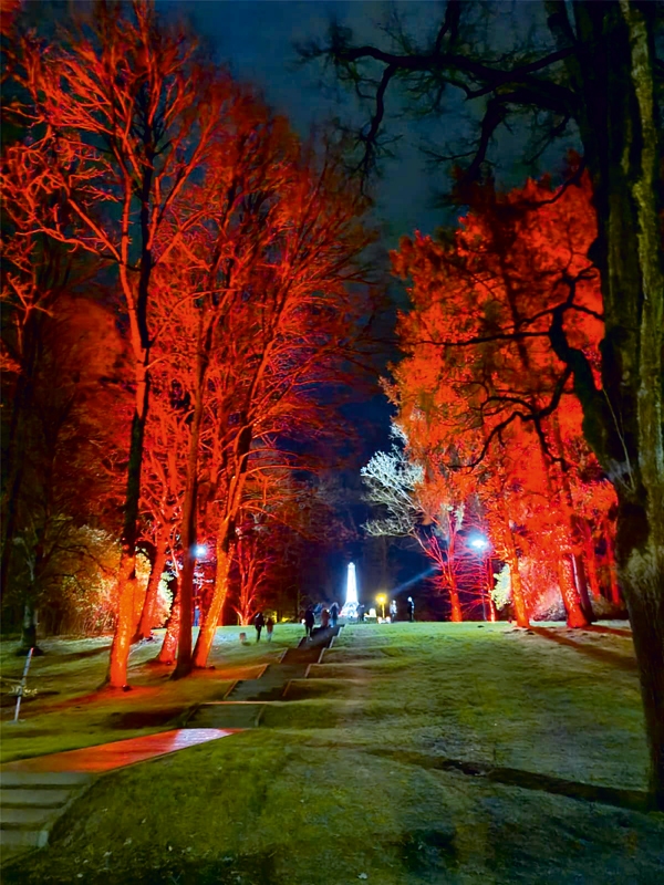 Gaismas spēles Iecavā raisa ļaužu sajūsmu
