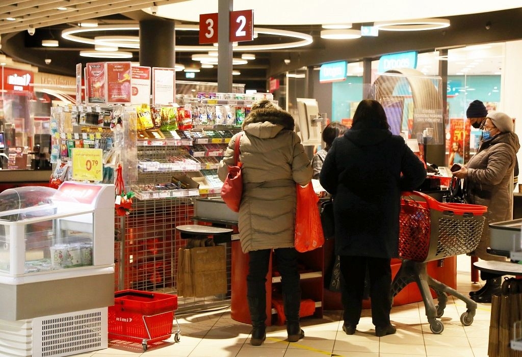 Turpmākās trīs nedēļas veikalos būs ierobežots pieejamo preču klāsts