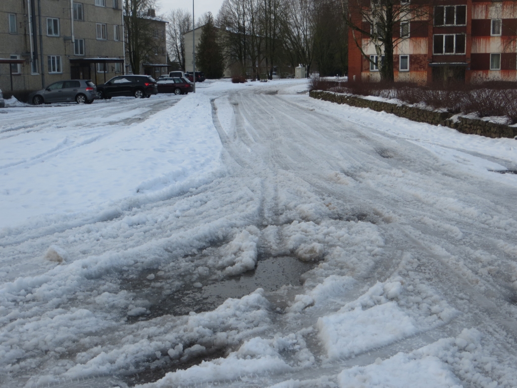 Uzvarā neapmierina sniega tīrīšanas kvalitāte