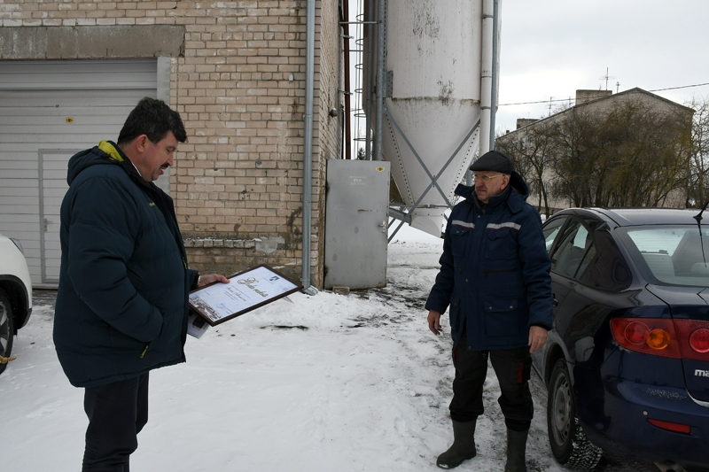 Mežotniekiem pašvaldība pateicas par godprātīgu darbu