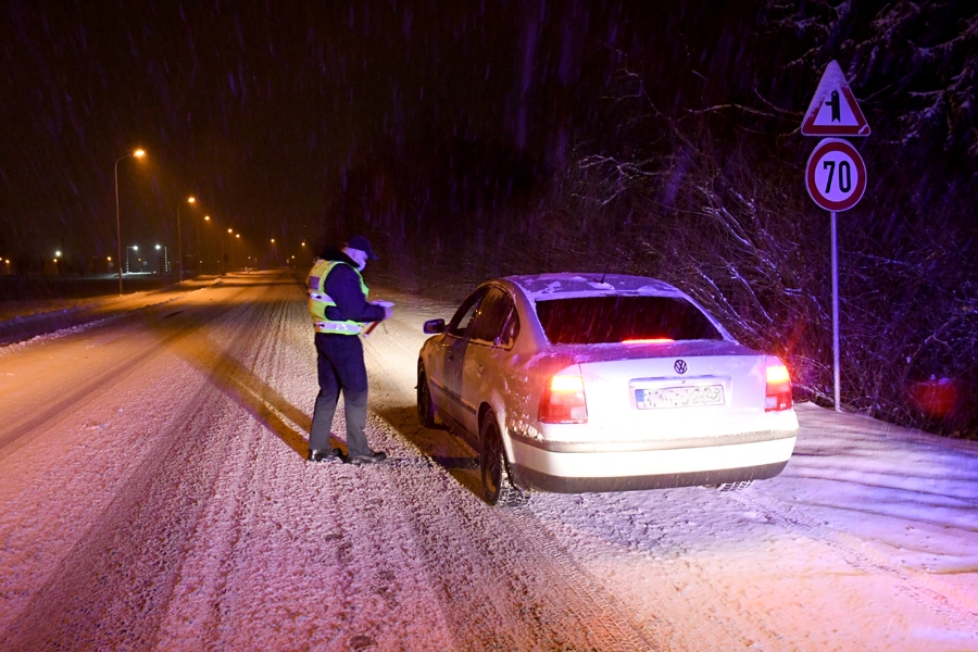 Mājsēdes laikā policijas Bauskas iecirkņa teritorijā – 24 pārkāpumi