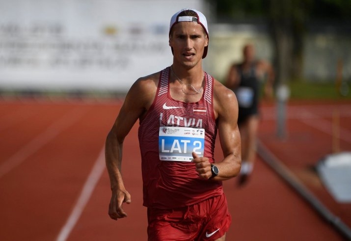Soļotājs Smolonskis pietuvojas olimpiādei