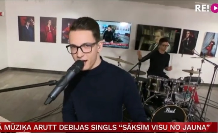 VIDEO: Baušķenieks ar debijas singlu piedalās «Muzikālajā bankā»; aicina balsot par mūziķi