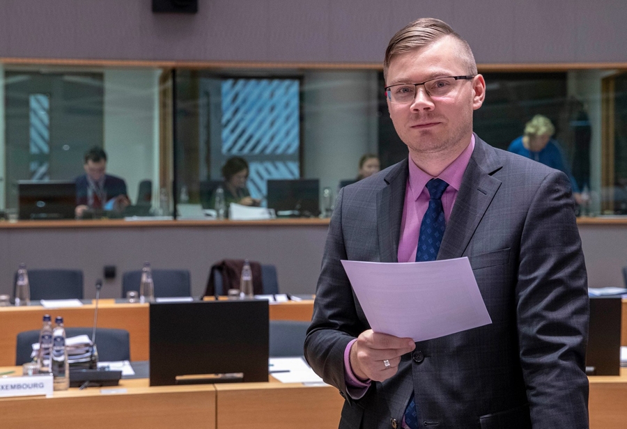 KOMENTĀRI: VALSTS AR NOVĀJINĀTU POLICIJU
