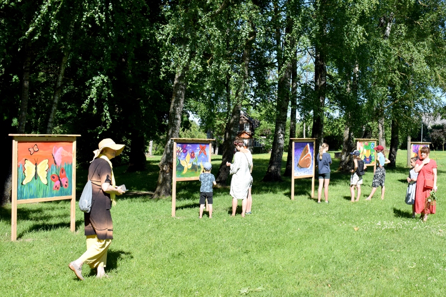 Tauriņi mudina lidot tālāk