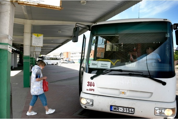 Tiks veiktas izmaiņas trīs autobusa maršrutos savienojumā ar Bausku