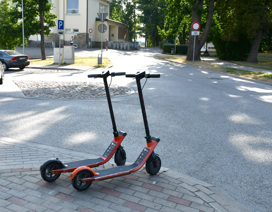 Kā kritiens no trešā stāva