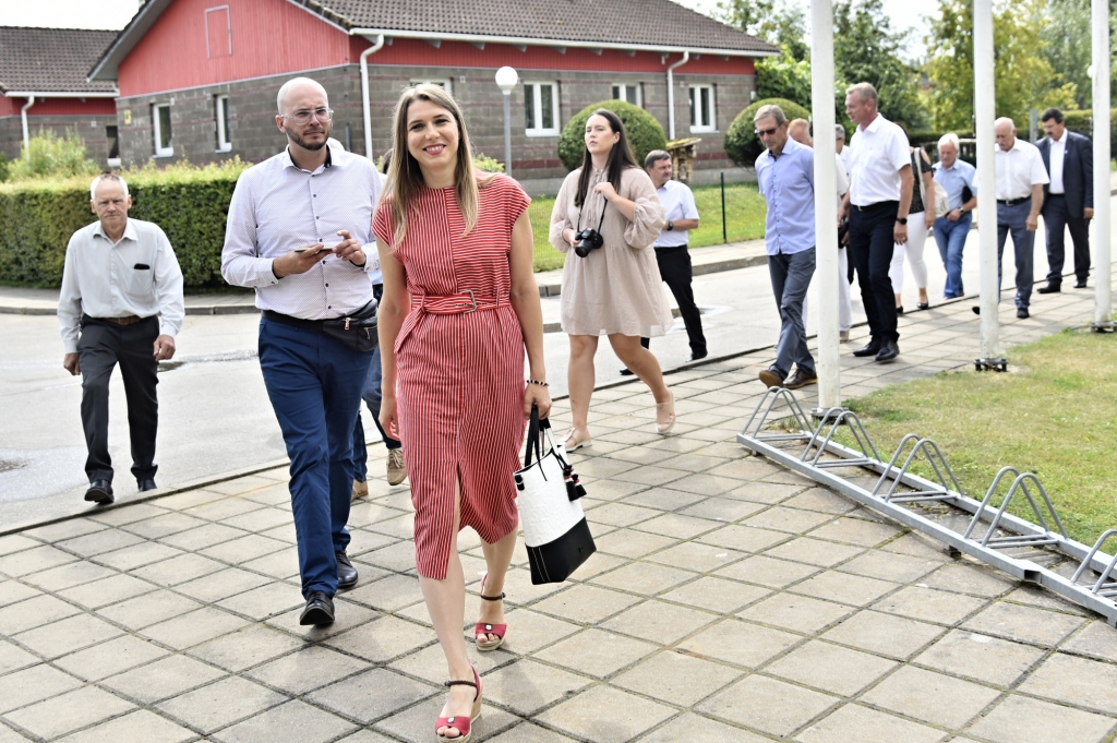 FOTO: Deputāti izbrauc uz pievienotajām novada teritorijām; pirmo iepazīst Rundāli