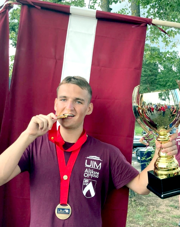 Bundzinskis – pasaules čempions